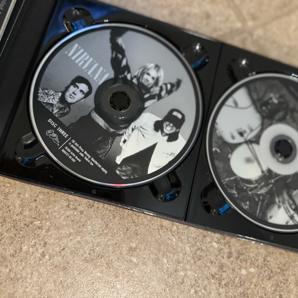 Nirvana - With the Lights Out - 4 disk set - Picture 6 of 6